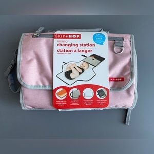 NWT - Skip Hop Pronto Changing Station